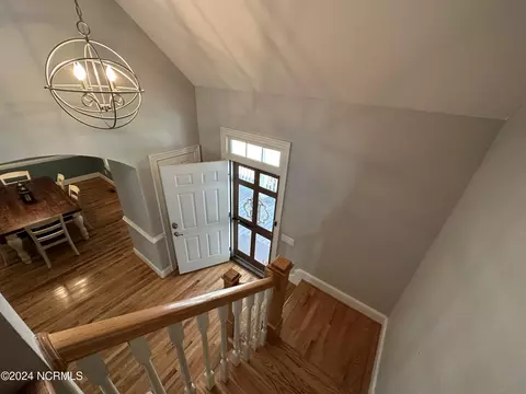 Entry Way - 402 Confederate St, Windsor, NC 27983 photo 3 of 4