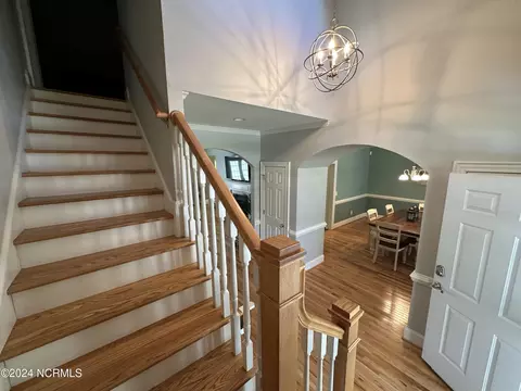 Entry Way - 402 Confederate St, Windsor, NC 27983 photo 2 of 4