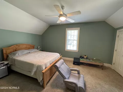 Bedroom - 402 Confederate St, Windsor, NC 27983 photo 7 of 13