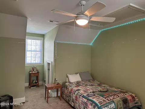 Bedroom - 402 Confederate St, Windsor, NC 27983 photo 5 of 13