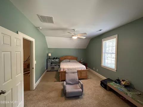 Bedroom - 402 Confederate St, Windsor, NC 27983 photo 8 of 13