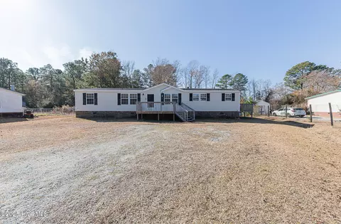 607 Maynard Blvd, Jacksonville, NC 28546