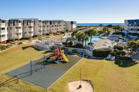 1904 E Fort Macon Rd #236, Atlantic Beach, NC 28512