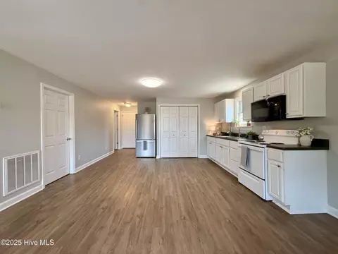 48 First St, Chocowinity, NC 27817 photo 18