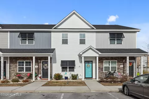 30 Outrigger Dr, Swansboro, NC 28584