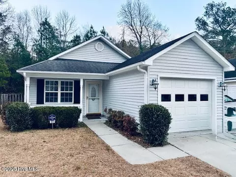 904 Dickinson Ct, New Bern, NC 28562