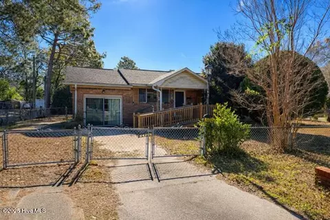 5624 Saint Nicholas Rd, Wilmington, NC 28405