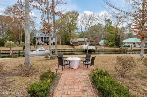 Exterior - 107 Pineview Dr, Oriental, NC 28571 photo 11 of 12