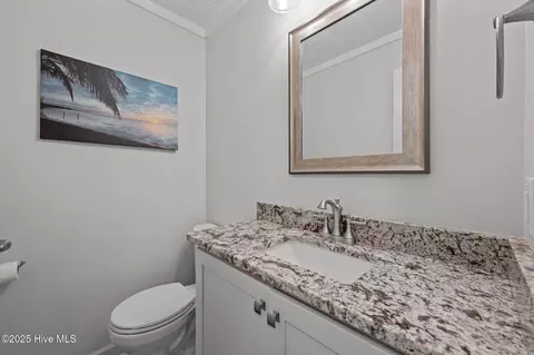 Bath - 107 Pineview Dr, Oriental, NC 28571 photo 3 of 5
