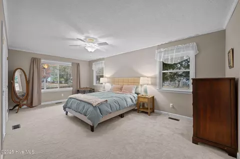 Bedroom - 107 Pineview Dr, Oriental, NC 28571 photo 1 of 5