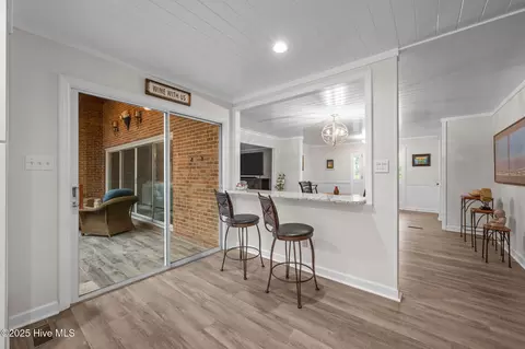Entry Way - 107 Pineview Dr, Oriental, NC 28571 photo 2 of 2