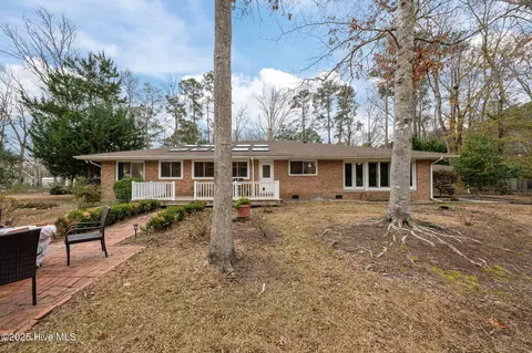 Exterior - 107 Pineview Dr, Oriental, NC 28571 photo 9 of 12