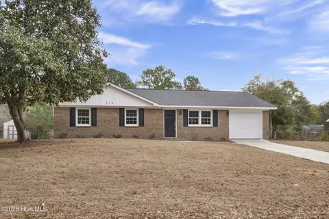 146 Presidio Dr, Wilmington, NC 28412