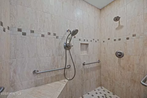 Bath - 4137 N Lee St, Ayden, NC 28513 photo 2 of 4