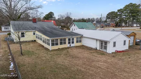 Exterior - 4137 N Lee St, Ayden, NC 28513 photo 8 of 16