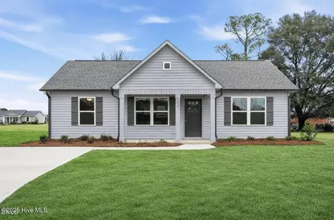 226 Rae St, Warsaw, NC 28398