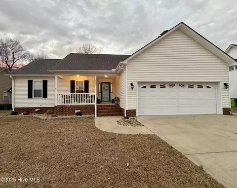 2693 Westminster Dr, Winterville, NC 28590
