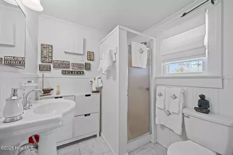 Bath - 308 N Front St, Hamilton, NC 27840 photo 3 of 4