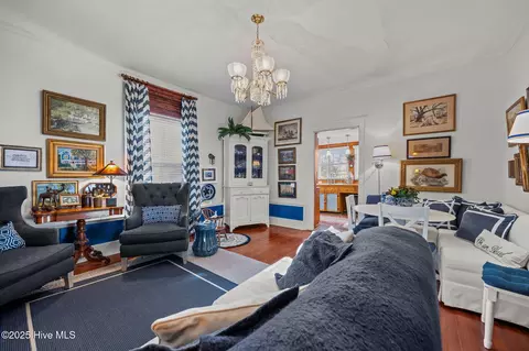 Living - 308 N Front St, Hamilton, NC 27840 photo 4 of 5
