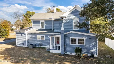 Exterior - 308 N Front St, Hamilton, NC 27840 photo 5 of 13