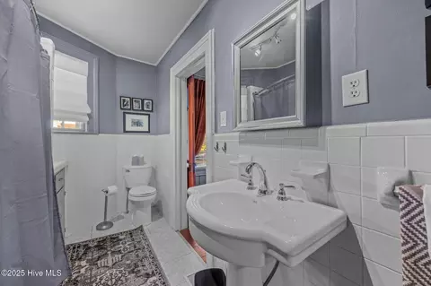 Bath - 308 N Front St, Hamilton, NC 27840 photo 2 of 4