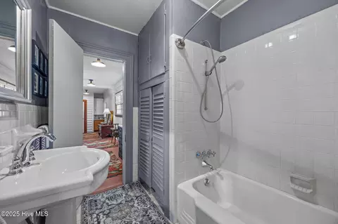 Bath - 308 N Front St, Hamilton, NC 27840 photo 1 of 4
