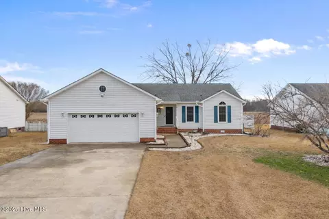 512 Huff Dr, Winterville, NC 28590