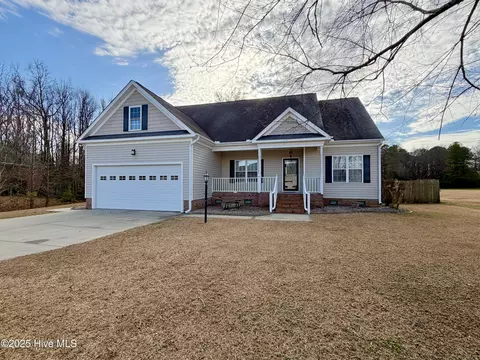207 Dogwood Estates Ln, Goldsboro, NC 27534