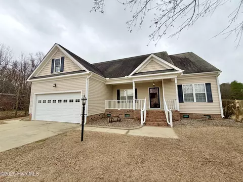 207 Dogwood Estates Ln, Goldsboro, NC 27534