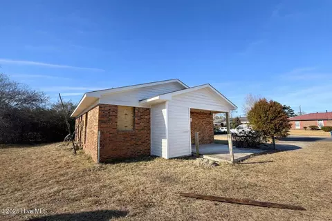 2606 Robeson St, Wilmington, NC 28405