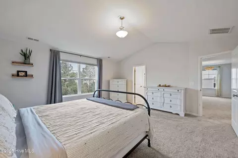 Bedroom - 910 Terraces Ln, Hampstead, NC 28443 photo 3 of 6