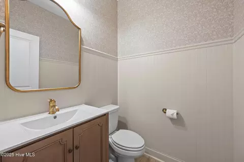 Bath - 910 Terraces Ln, Hampstead, NC 28443 photo 1 of 4