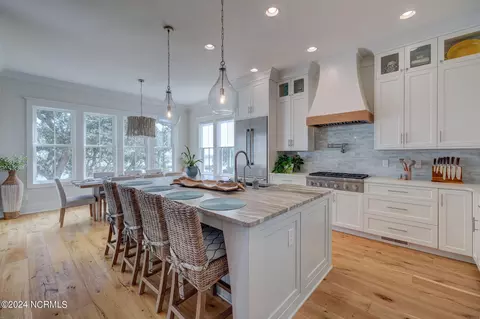 Kitchen - 7 S Waterfront Pl, Hampstead, NC 28443 photo 1 of 8