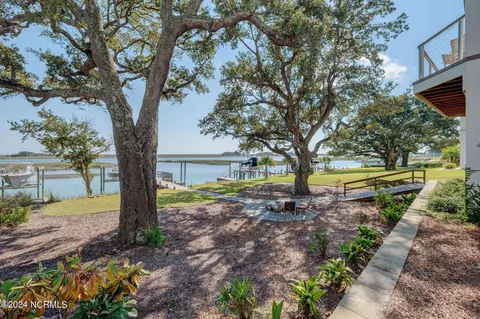 Exterior - 7 S Waterfront Pl, Hampstead, NC 28443 photo 12 of 19
