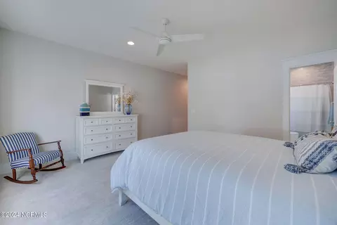 Bedroom - 7 S Waterfront Pl, Hampstead, NC 28443 photo 6 of 10