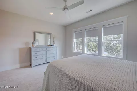 Bedroom - 7 S Waterfront Pl, Hampstead, NC 28443 photo 4 of 10