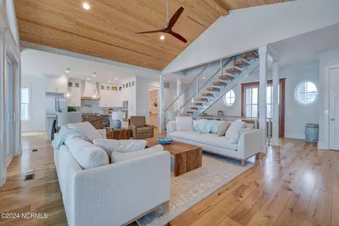 Living - 7 S Waterfront Pl, Hampstead, NC 28443 photo 2 of 5