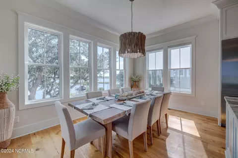 Dining - 7 S Waterfront Pl, Hampstead, NC 28443 photo 1 of 4