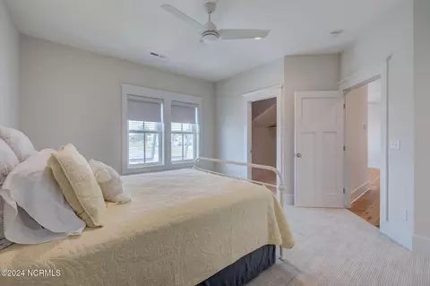 Bedroom - 7 S Waterfront Pl, Hampstead, NC 28443 photo 9 of 10