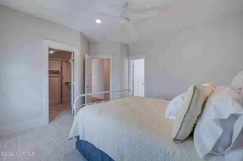 Bedroom - 7 S Waterfront Pl, Hampstead, NC 28443 photo 7 of 10