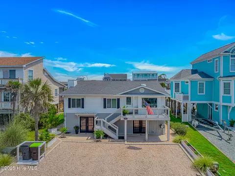 126 Fayetteville St, Holden Beach, NC 28462