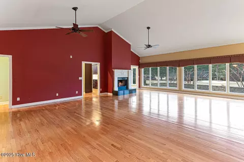 Living - 46 Pinebrook Dr, Pinehurst, NC 28374 photo 2 of 7