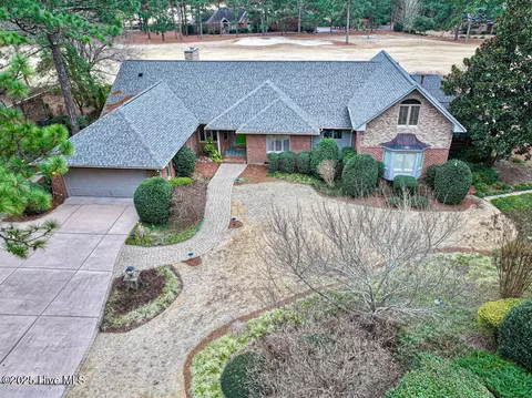46 Pinebrook Dr, Pinehurst, NC 28374