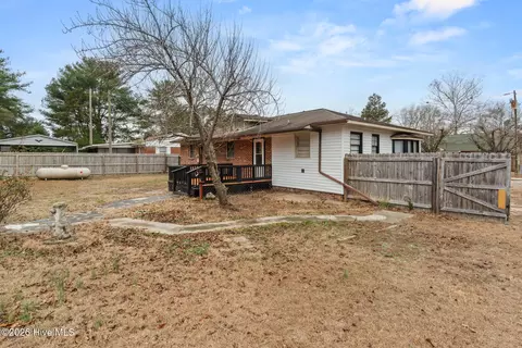 Exterior - 602 Fourth St, Hamlet, NC 28345 photo 2 of 2