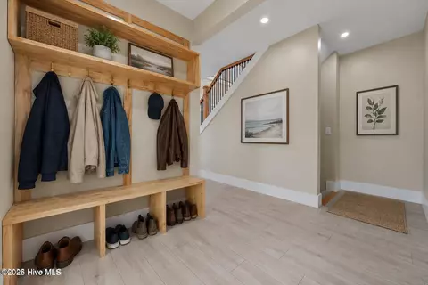 Entry Way - 13 E Cannon Cv, Hampstead, NC 28443 photo 4 of 4