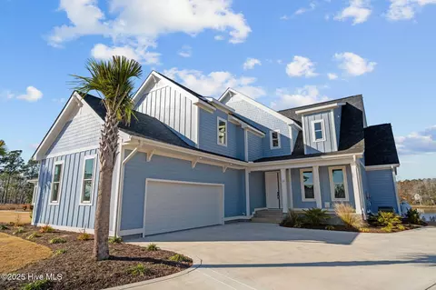 13 E Cannon Cv, Hampstead, NC 28443