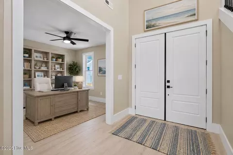 Entry Way - 13 E Cannon Cv, Hampstead, NC 28443 photo 2 of 4