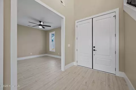 Entry Way - 13 E Cannon Cv, Hampstead, NC 28443 photo 1 of 4