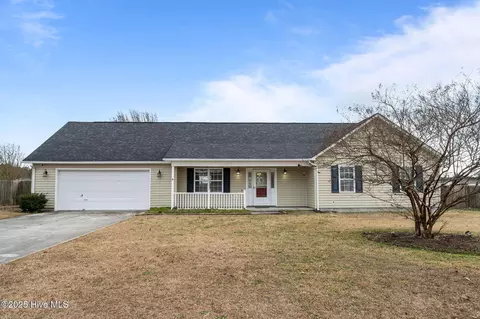 128 Annie Rd, Richlands, NC 28574