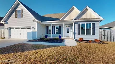 110 Paddle Trail Ln, Swansboro, NC 28584